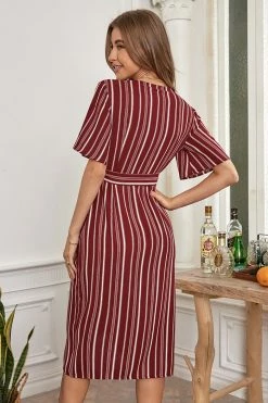 CUPSHE Clothing Leanna V-neck Half Sleeves Lace Up A-Shape Dress