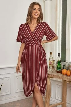 CUPSHE Clothing Leanna V-neck Half Sleeves Lace Up A-Shape Dress