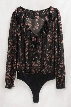 CUPSHE Clothing Jakayla Ditsy V-neck Bodysuit