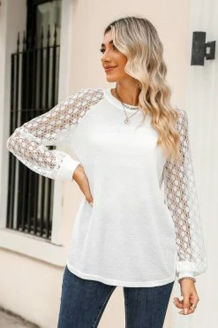 CUPSHE Davida Lace Raglan Sleeve Jersey Tee Clothing