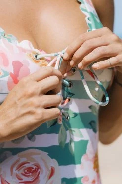 CUPSHE Floral And Striped Scalloped One Piece Swimsuit