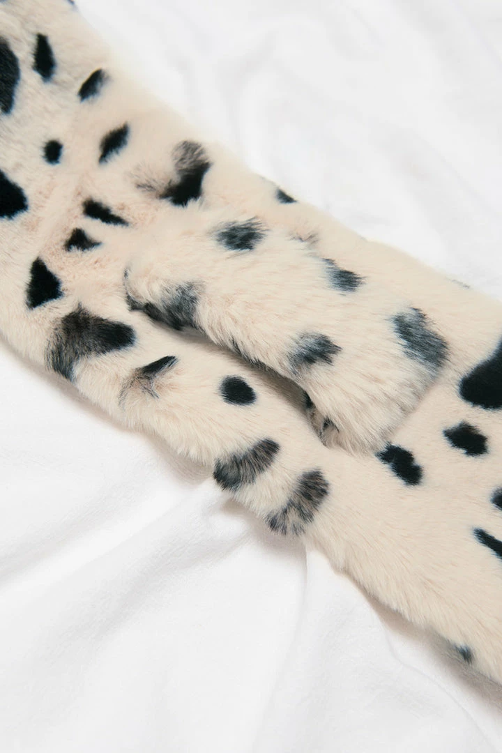 Discount โ CUPSHE Winter Escape Cow Pattern Criss Cross Scarf Beach Accessories ๐ 6 CUPSHE Winter Escape Cow Pattern Criss Cross Scarf Beach Accessories