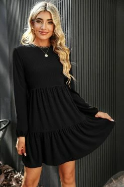CUPSHE Valda Ribbed Tiered Hem Dress