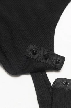 CUPSHE Mikayla Black Rib V-neck Bodysuit