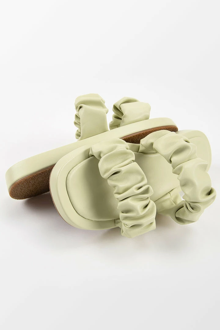 Flash Sale π CUPSHE Daisy Jane Ruched Double Straps Slide π©΄ Sandals π 6 CUPSHE Daisy Jane Ruched Double Straps Slide Sandals