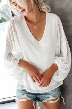 CUPSHE Kaleigh Long Sleeve Ruching V-neck Top