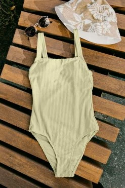 CUPSHE Lizeth Textured Square Neck One Piece Swimsuit
