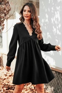 CUPSHE Galina Scalloped V-Neck Mini Dress Clothing