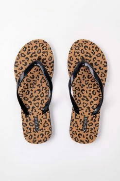 CUPSHE Wild Side Leopard Flip Flops