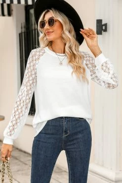 CUPSHE Davida Lace Raglan Sleeve Jersey Tee Clothing