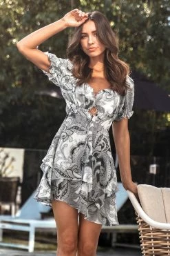 CUPSHE Elodie Square Neck Bubble Sleeve Tie A-Shape Dress Clothing