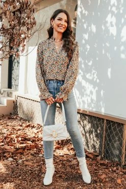 CUPSHE Clothing Ditsy Floral Split Neck Top