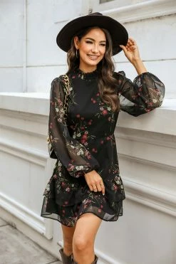 CUPSHE Clothing Fabia Embroidered Floral Mini Dress