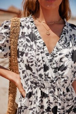 CUPSHE Clothing Charleigh Bubble Sleeve Ruching Dress