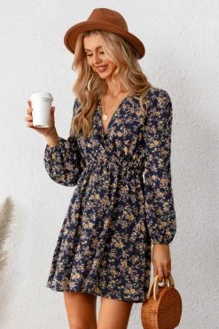 CUPSHE Alison Ditsy Floral Peasant Sleeve Mini Dress