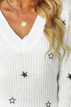 CUPSHE Crystal Stone Embroidered Star V-Neck Sweater Clothing