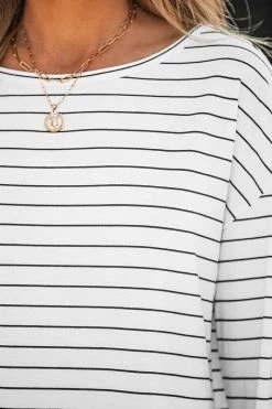 CUPSHE Clothing Elvan Round Neck Striped Tee