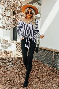 Top 10 โ๏ธ CUPSHE Horizon Striped Tie-Front Top ๐งจ 14 CUPSHE Horizon Striped Tie-Front Top