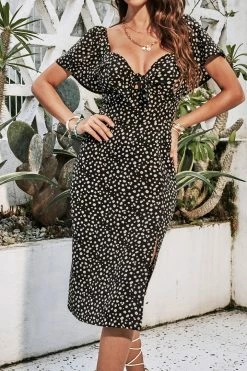 CUPSHE Thalia Diamond Collar Short Sleeve Maxi Dress