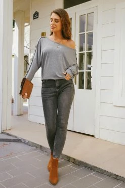 CUPSHE Bubble Run One-Shoulder Buttoned Tee Clothing