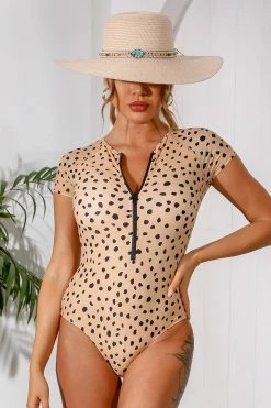 CUPSHE One Pieces Cheetah Short Sleeve Zip Front One Piece Swimsuit