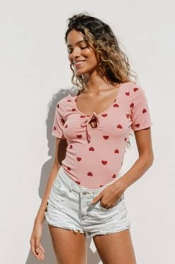 CUPSHE Laurel Scoop Tie Heart Print Bodysuit