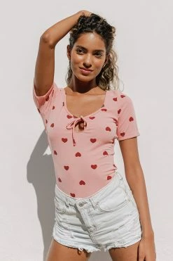 CUPSHE Laurel Scoop Tie Heart Print Bodysuit