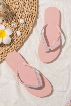 CUPSHE Brisbane Minimalist Flip Flops Beach Accessories