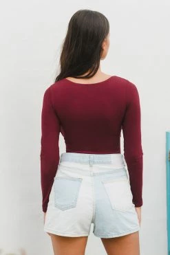 CUPSHE Catalina Red Sweetheart Neck Bodysuit Clothing