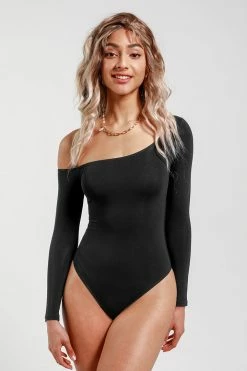 CUPSHE Keeley Black One Shoulder Long Sleeve Bodysuit Clothing