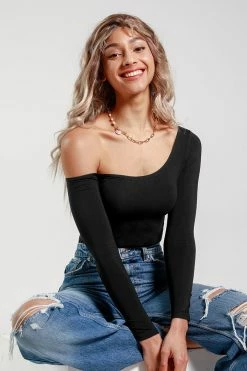 CUPSHE Keeley Black One Shoulder Long Sleeve Bodysuit Clothing