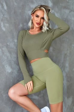 Budget ๐ฏ CUPSHE Clothing Cherise Green Cut-out Side Crop Sweatshirt โ๏ธ 10 CUPSHE Clothing Cherise Green Cut-out Side Crop Sweatshirt