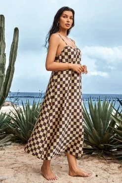 CUPSHE Clothing Jazmyne Checkered Backless Slip Dress