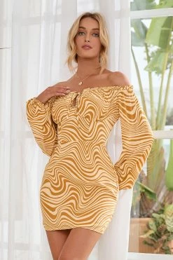 CUPSHE Unique Off-shoulder Puff Sleeve Fitted Waisted Dress Dresses Best Sellers