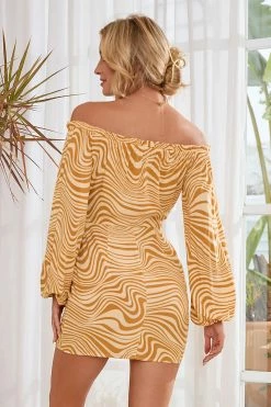 CUPSHE Unique Off-shoulder Puff Sleeve Fitted Waisted Dress Dresses Best Sellers