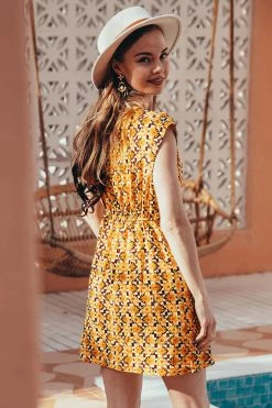 CUPSHE Asia V-neck Fitted Waisted A-Shape Dress Dresses Best Sellers